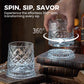 360° Drehbarer Whisky-Glasbecher – Rotierendes Kristallglas mit Prägung